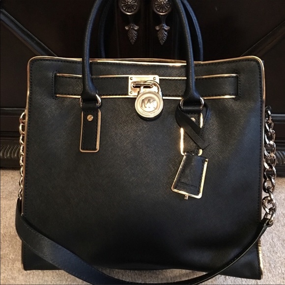 Michael Kors Handbags - Michael Kors Bag! Excellent condition